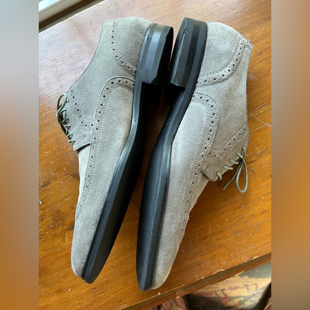 Hugo Boss Lace Up Dove Gray Suede Wingtip Oxfords - Picture 4 of 16